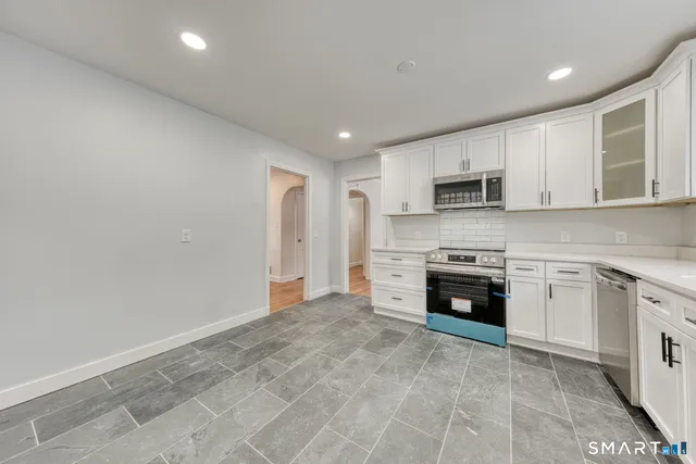 $499,000 | 51 Pembroke Street, Hartford, CT 06112