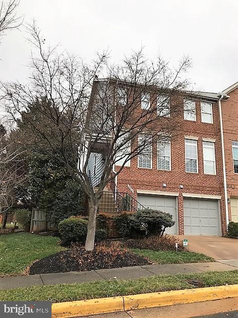 20712 Riptide Square Sterling, VA 20165 - Photo 1 of 23