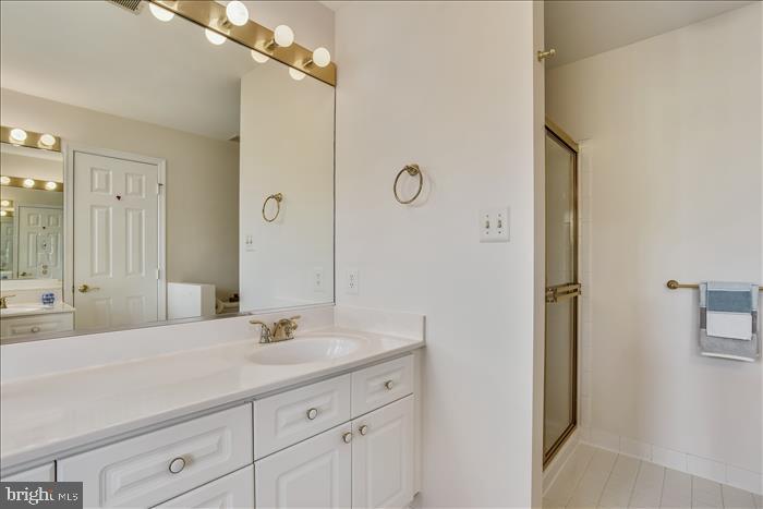 20712 Riptide Square Sterling, VA 20165 - Photo 19 of 23