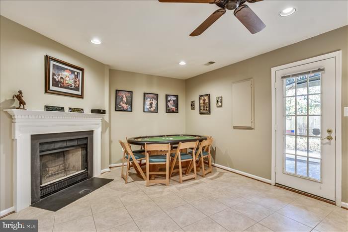20712 Riptide Square Sterling, VA 20165 - Photo 6 of 23