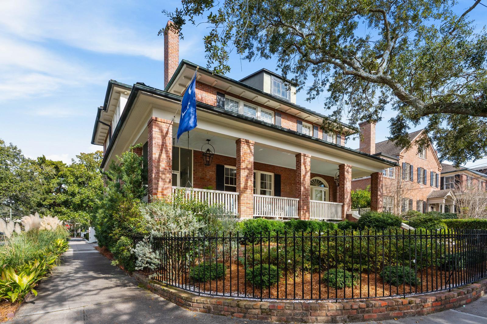 106 South Battery Charleston, SC 29401 - Photo 2 of 47 Front Exterior