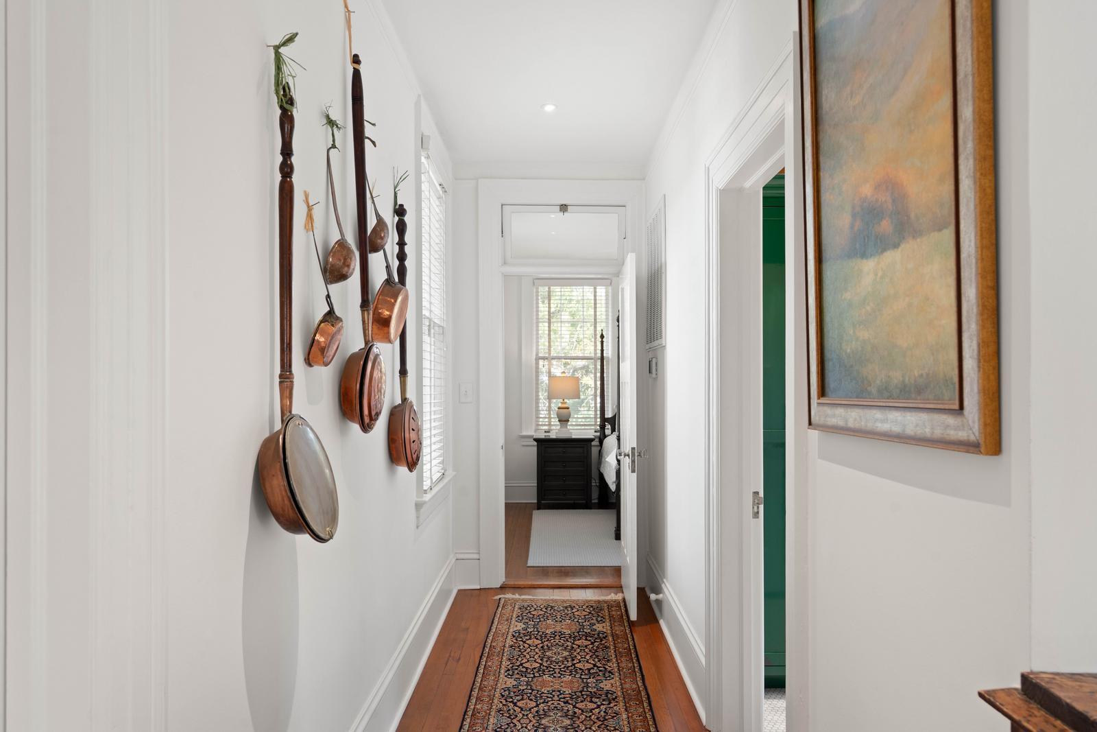 106 South Battery Charleston, SC 29401 - Photo 36 of 47 Hallway