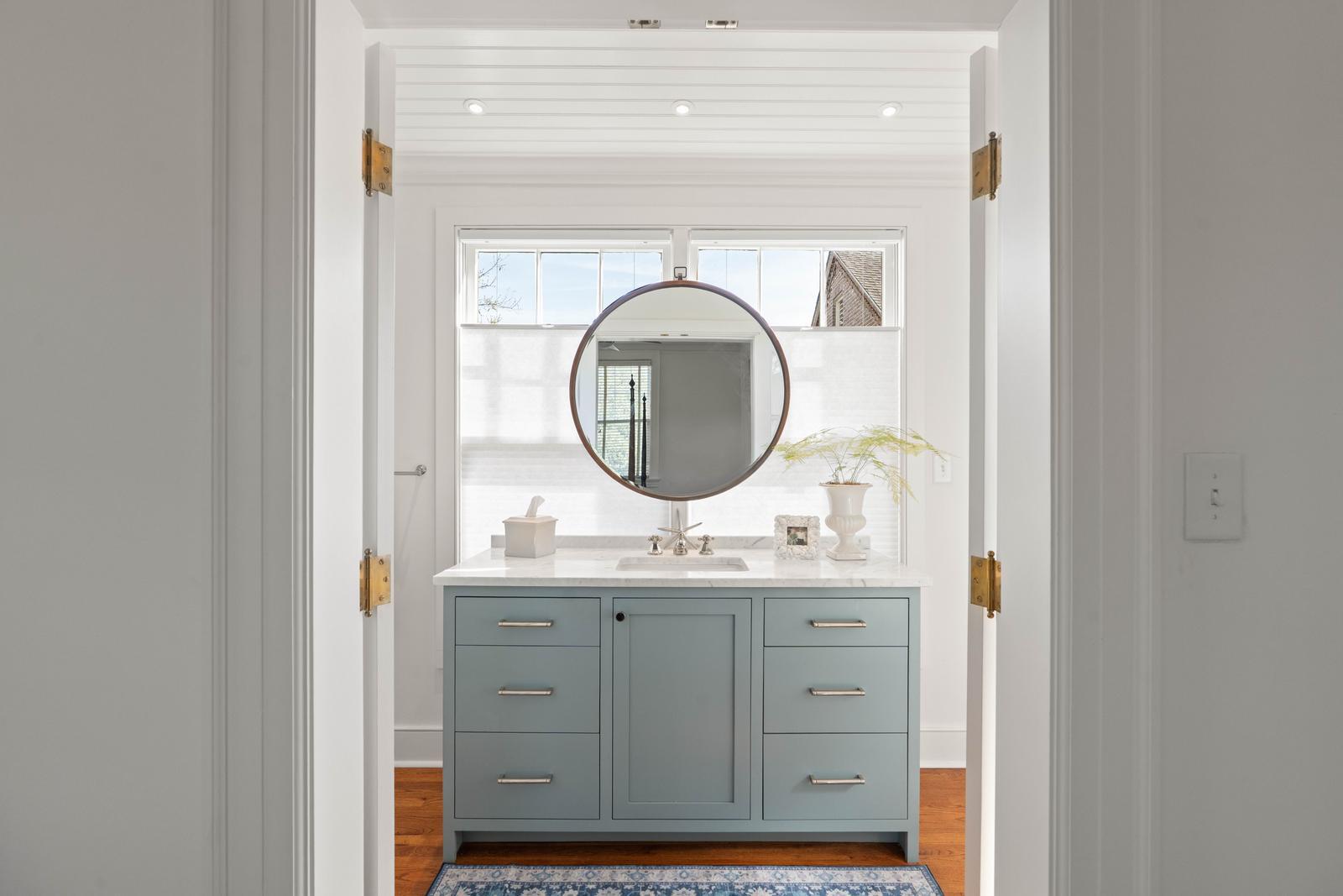 106 South Battery Charleston, SC 29401 - Photo 39 of 47 Guest Bath