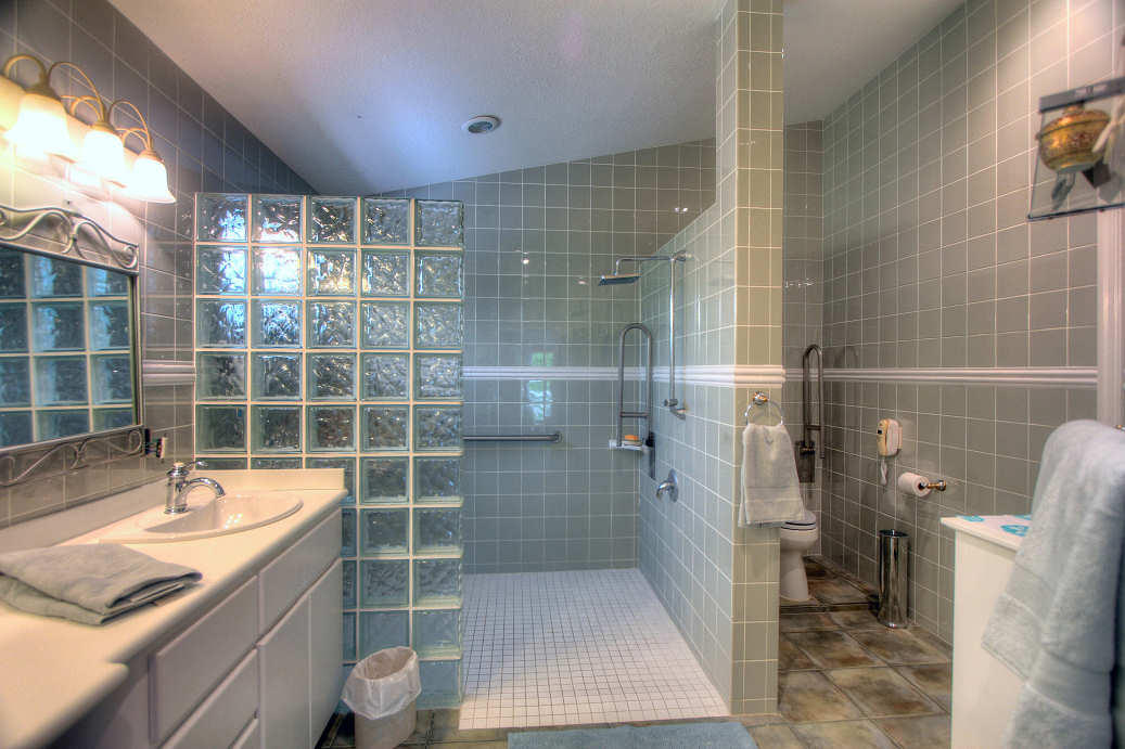 42 Mutiny Place Key Largo, FL 33037 - Photo 31 of 40 Spacious Master Bath with wide shower