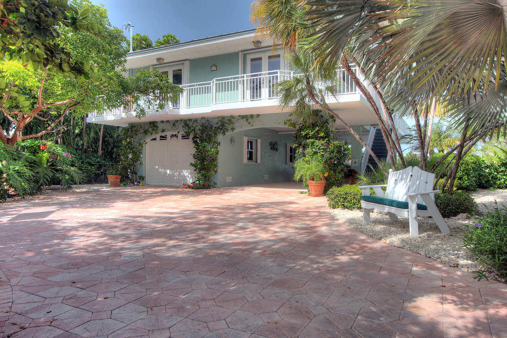 42 Mutiny Place Key Largo, FL 33037 - Photo 39 of 40 Custom paved driveway