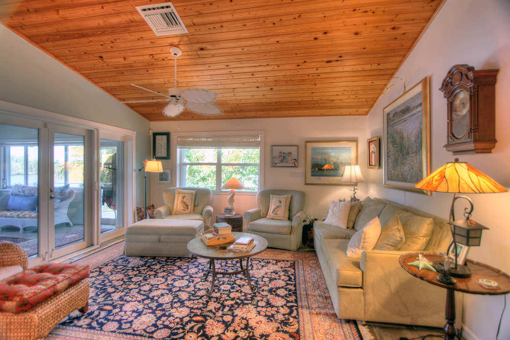 42 Mutiny Place Key Largo, FL 33037 - Photo 10 of 40 Florida room is great for relaxing!