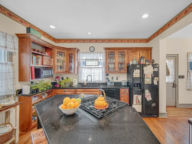 $405,000 | 313 North Raynor Avenue, Joliet, IL 60435