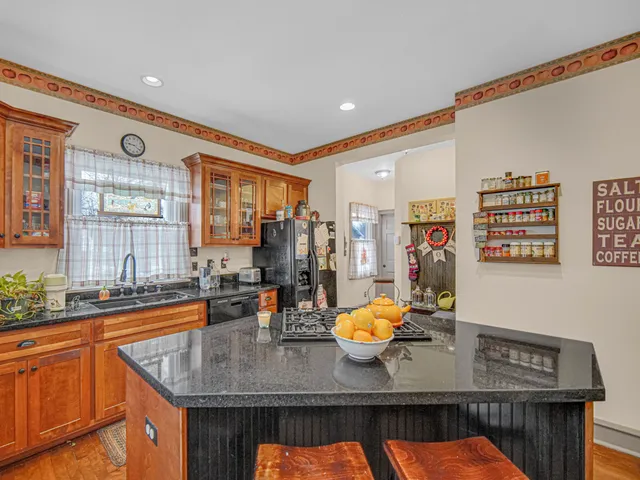 $405,000 | 313 North Raynor Avenue, Joliet, IL 60435