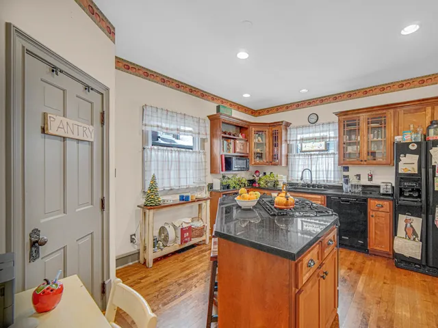 $405,000 | 313 North Raynor Avenue, Joliet, IL 60435