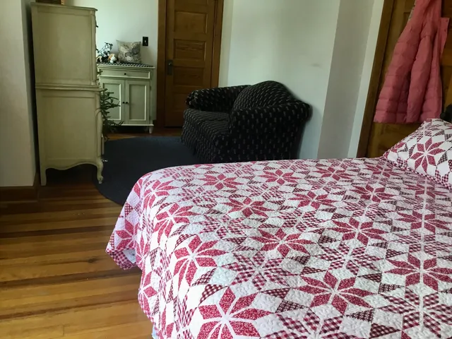 $405,000 | 313 North Raynor Avenue, Joliet, IL 60435