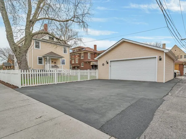 $405,000 | 313 North Raynor Avenue, Joliet, IL 60435