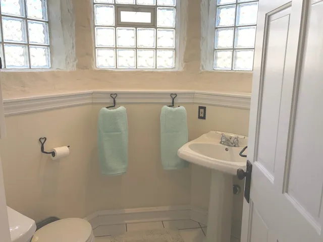 $405,000 | 313 North Raynor Avenue, Joliet, IL 60435