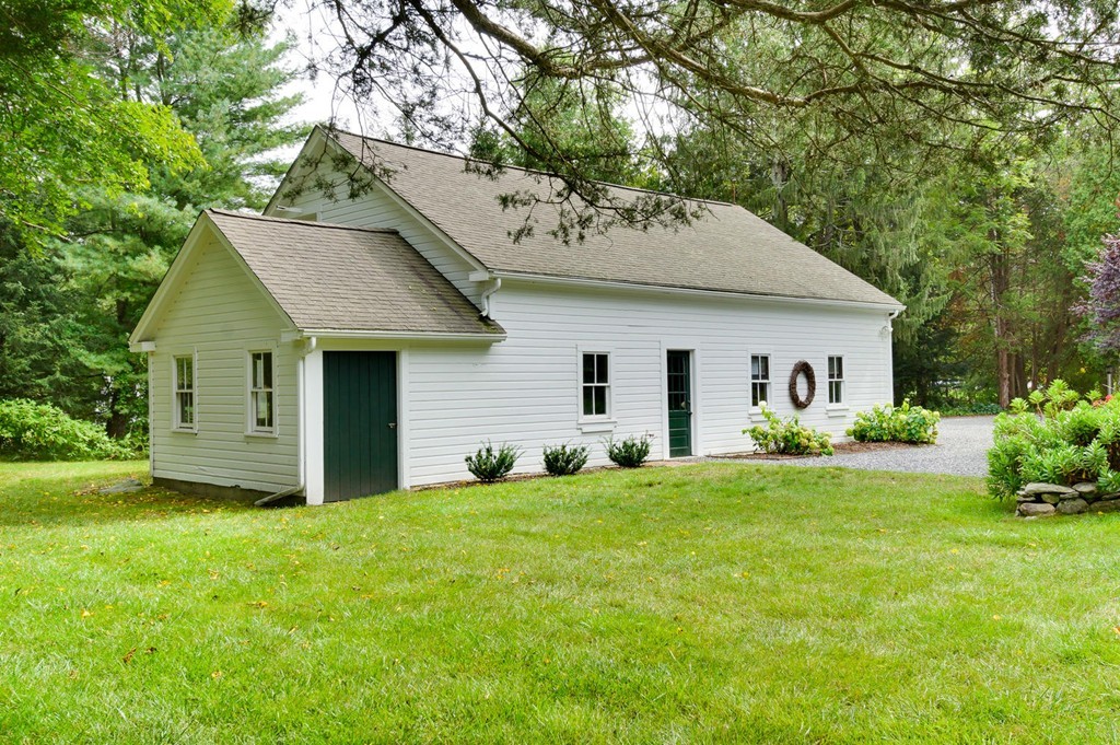 128 Plympton Road Sudbury, MA 01776 - Photo 23 of 29