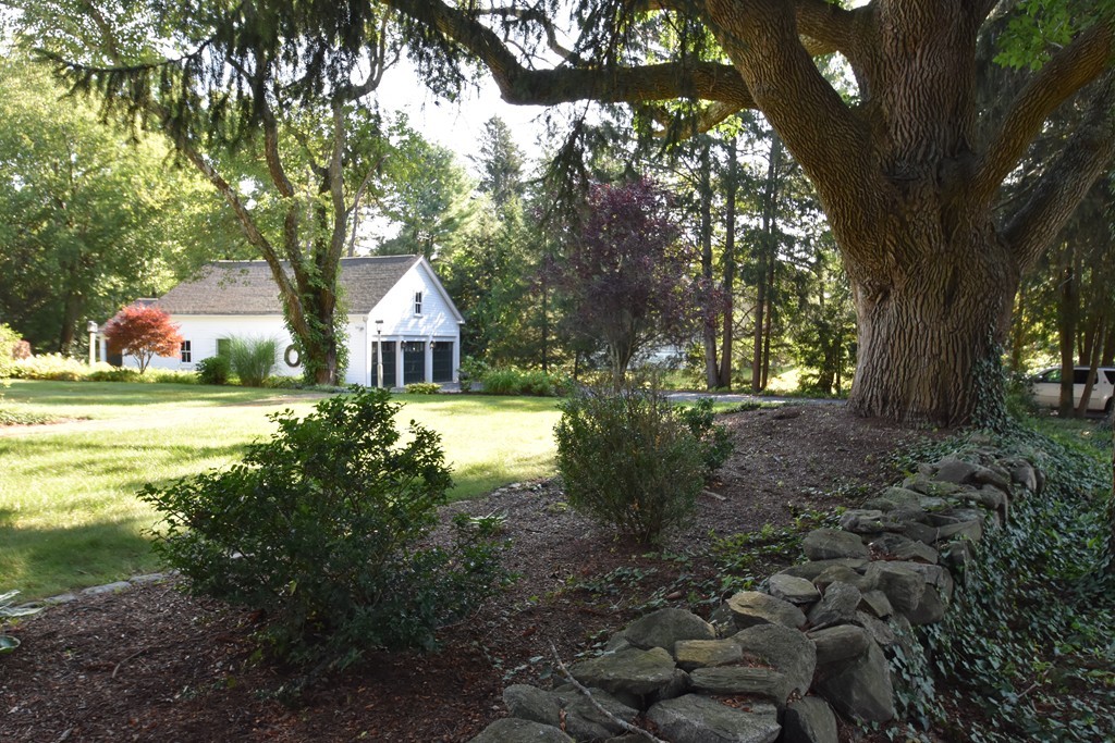 128 Plympton Road Sudbury, MA 01776 - Photo 3 of 29
