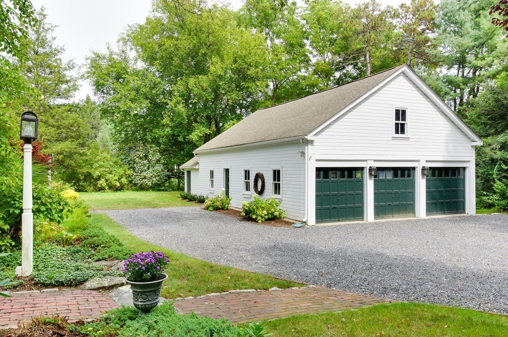 128 Plympton Road Sudbury, MA 01776 - Photo 4 of 29
