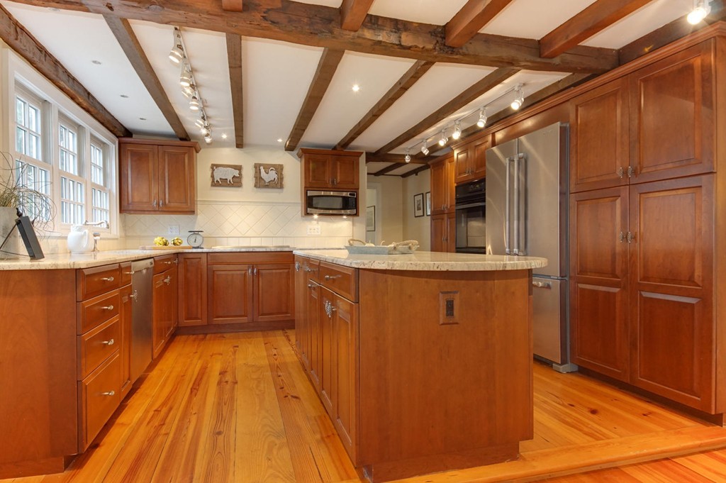 128 Plympton Road Sudbury, MA 01776 - Photo 7 of 29