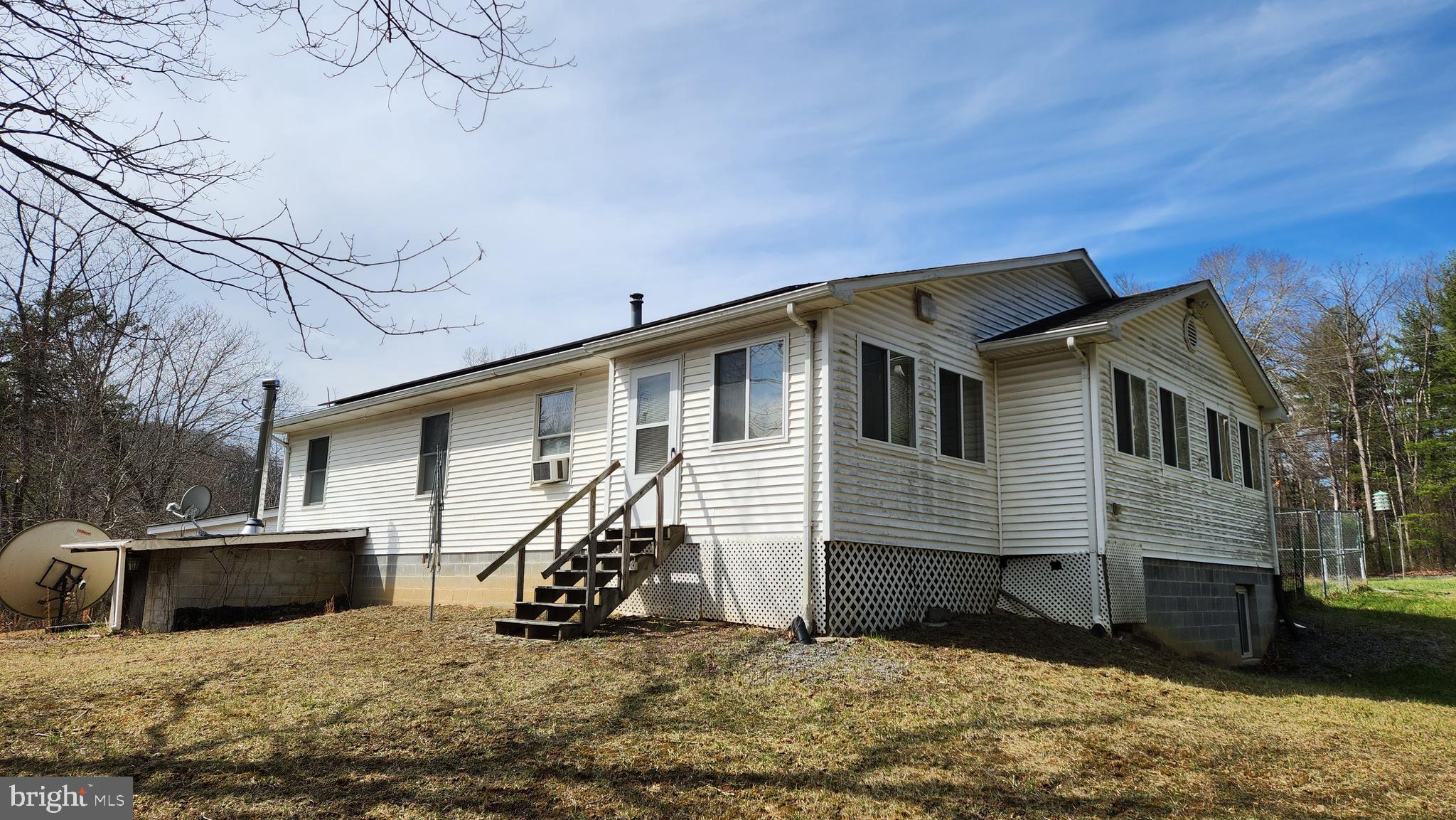 1605 Paddys Run Road Star Tannery, VA 22654 - Photo 4 of 14