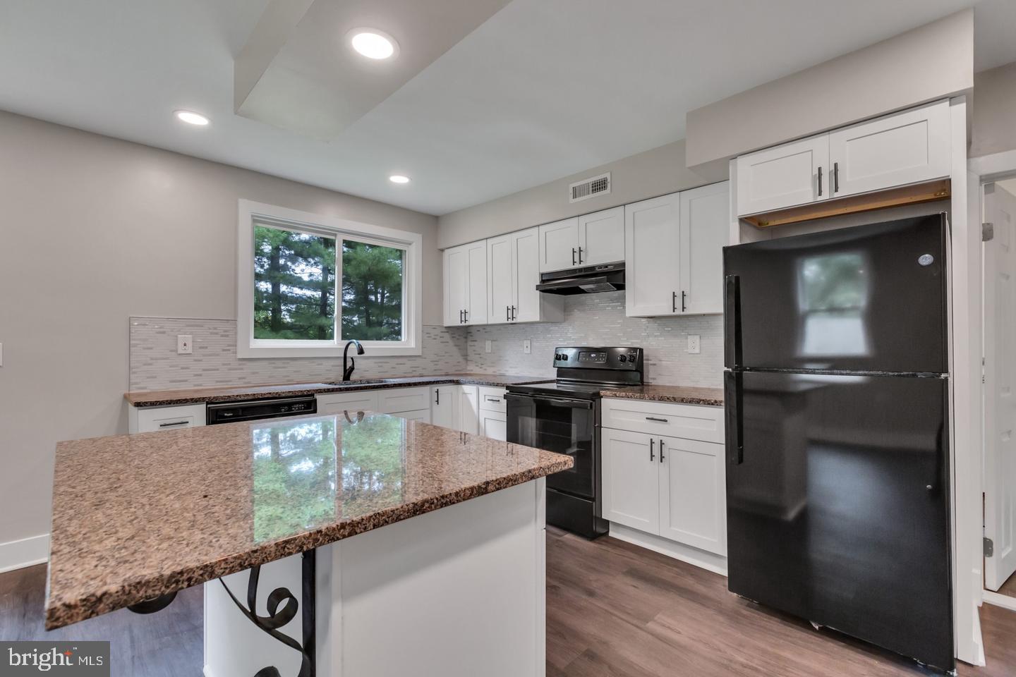 519 Linton Hill Road Newtown, PA 18940 - Photo 7 of 20