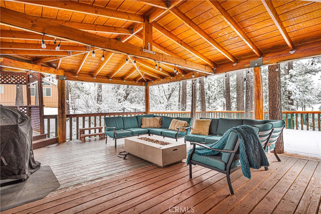 42363 Paramount Road Big Bear Lake, CA 92315 - Photo 36 of 58 a living room with furniture and a large window