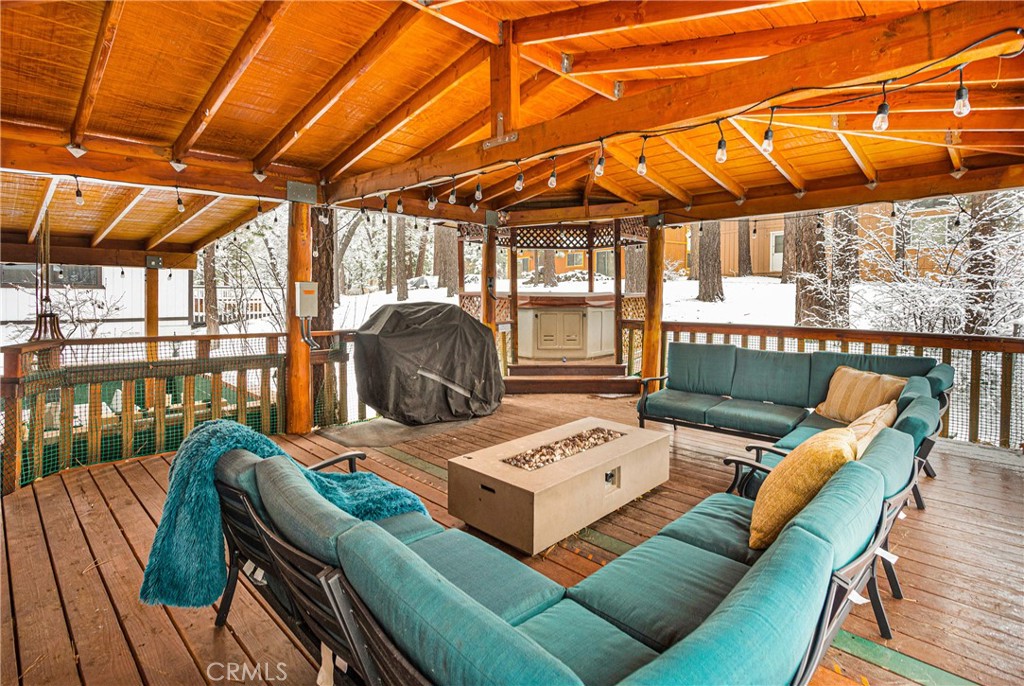 42363 Paramount Road Big Bear Lake, CA 92315 - Photo 37 of 58 a view of a patio on the roof deck