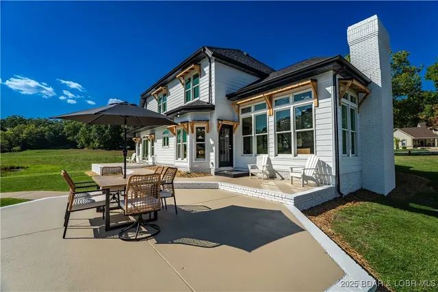 $1,629,000 | 5488 Pebble Lane, Osage Beach, MO 65065