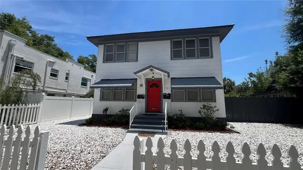 $1,500 | 735 Grove Street North, Unit 2, St. Petersburg, FL 33701