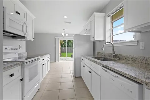 $335,000 | 4144 Bordeaux Drive, Kenner, LA 70065
