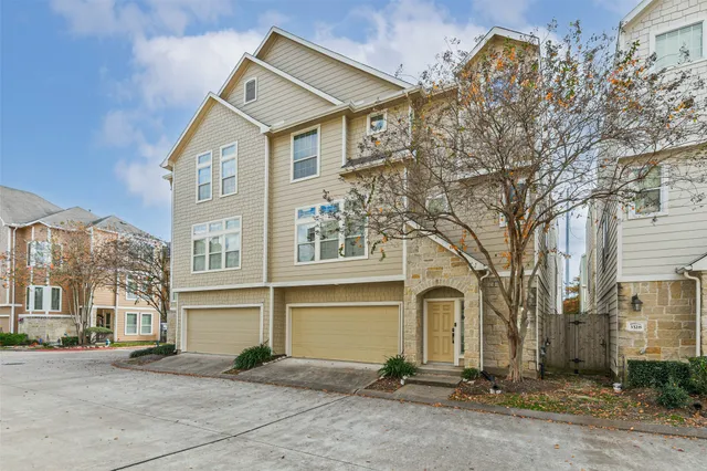 $298,000 | 3324 Masters Point Drive, Houston, TX 77091