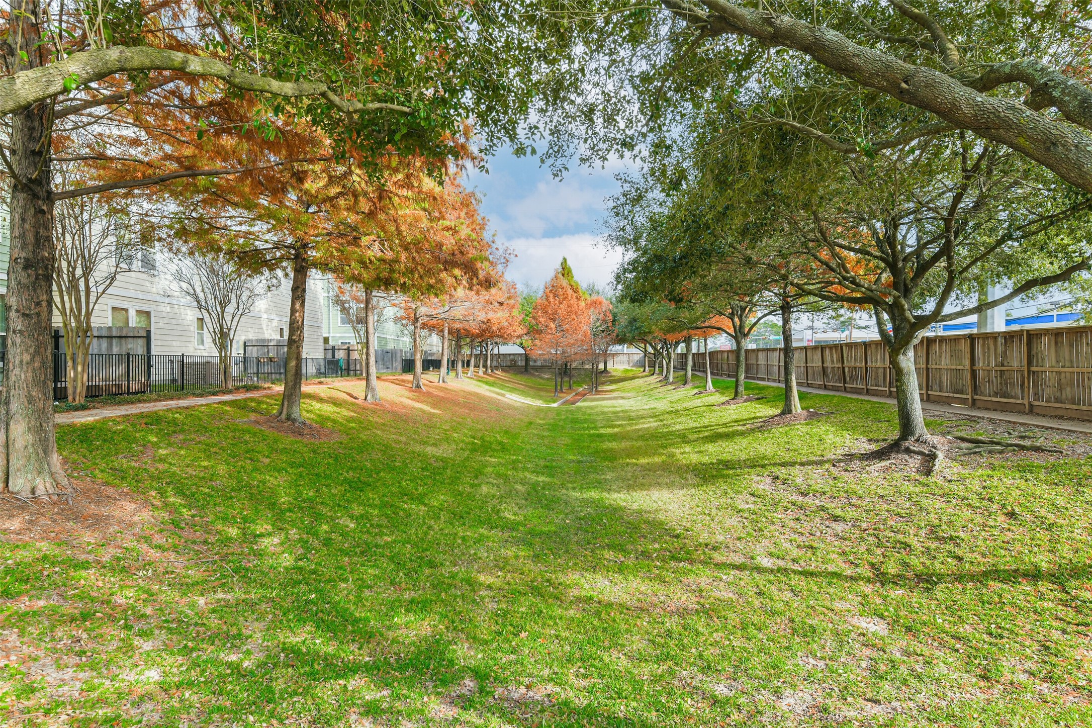 3324 Masters Point Drive Houston, TX 77091 - Photo 39 of 40 a view of a park with large trees