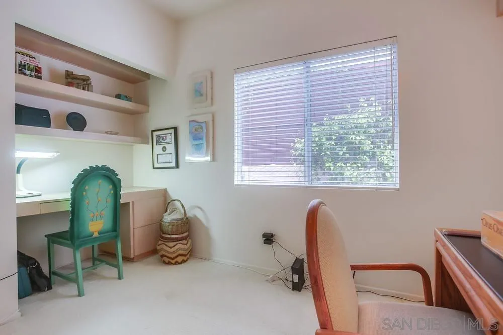 793 Poppy Road San Marcos, CA 92078 - Photo 22 of 38 a living room with furniture