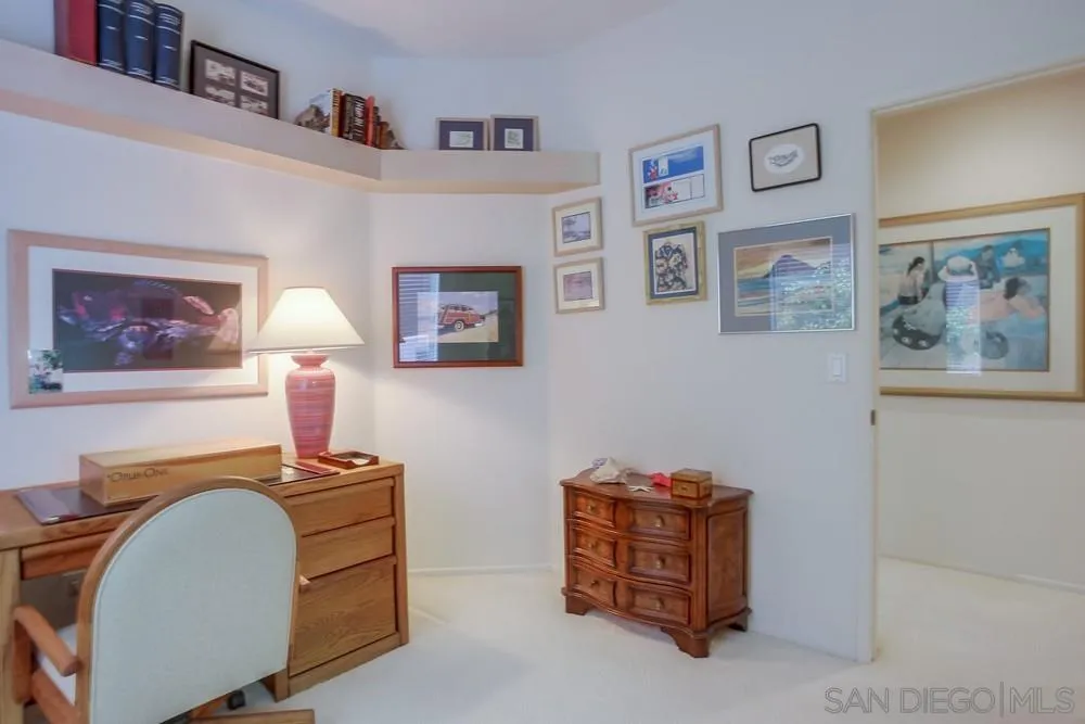 793 Poppy Road San Marcos, CA 92078 - Photo 24 of 38 a living room with furniture and a lamp