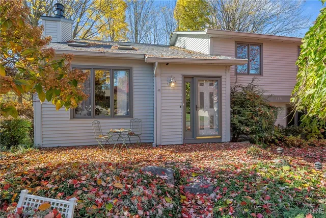 $289,000 | 118 Feldspar Drive, Syracuse, NY 13219