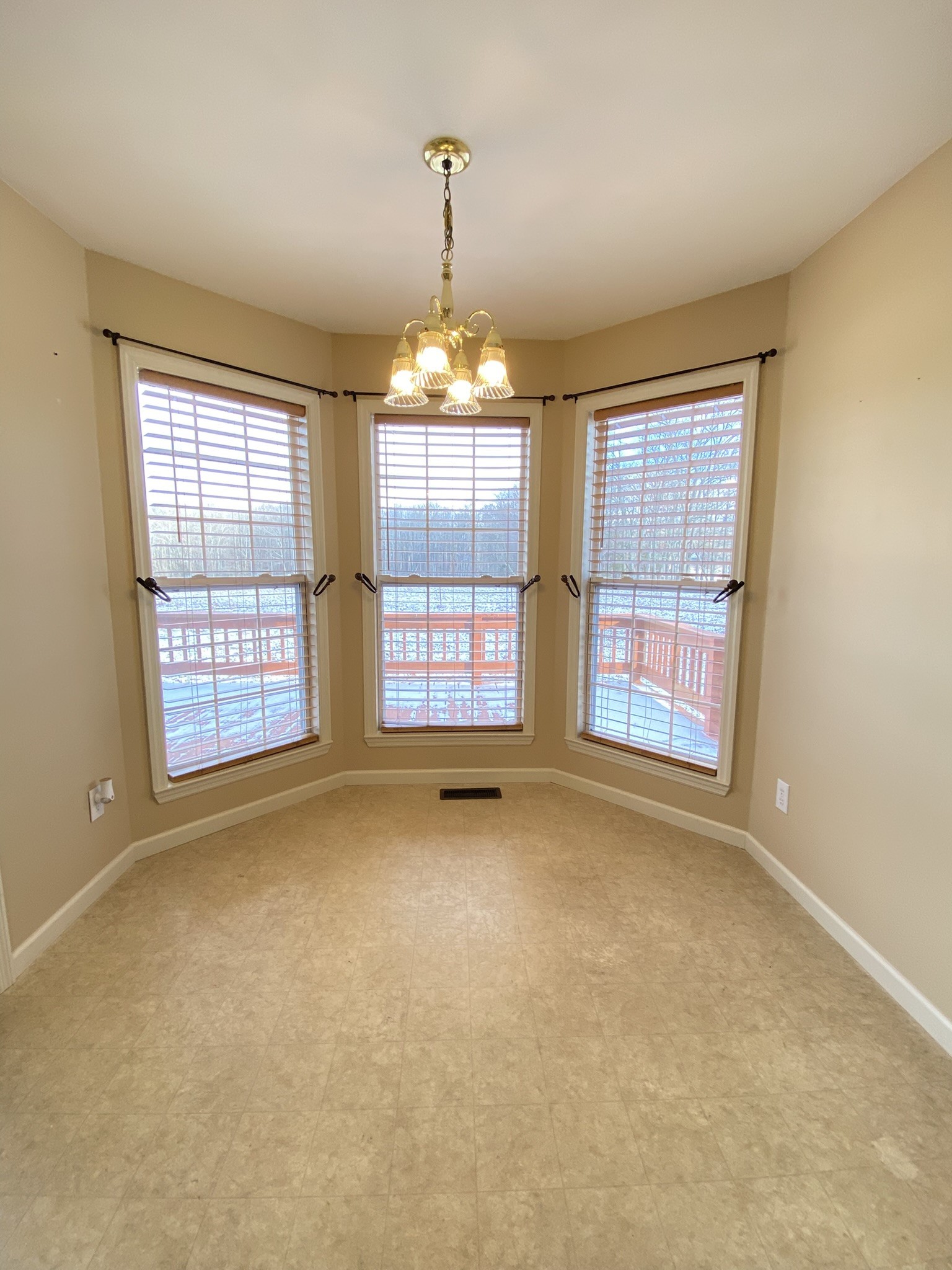 215 Falcon Drive Manchester, TN 37355 - Photo 10 of 25 a view of an empty room with a window