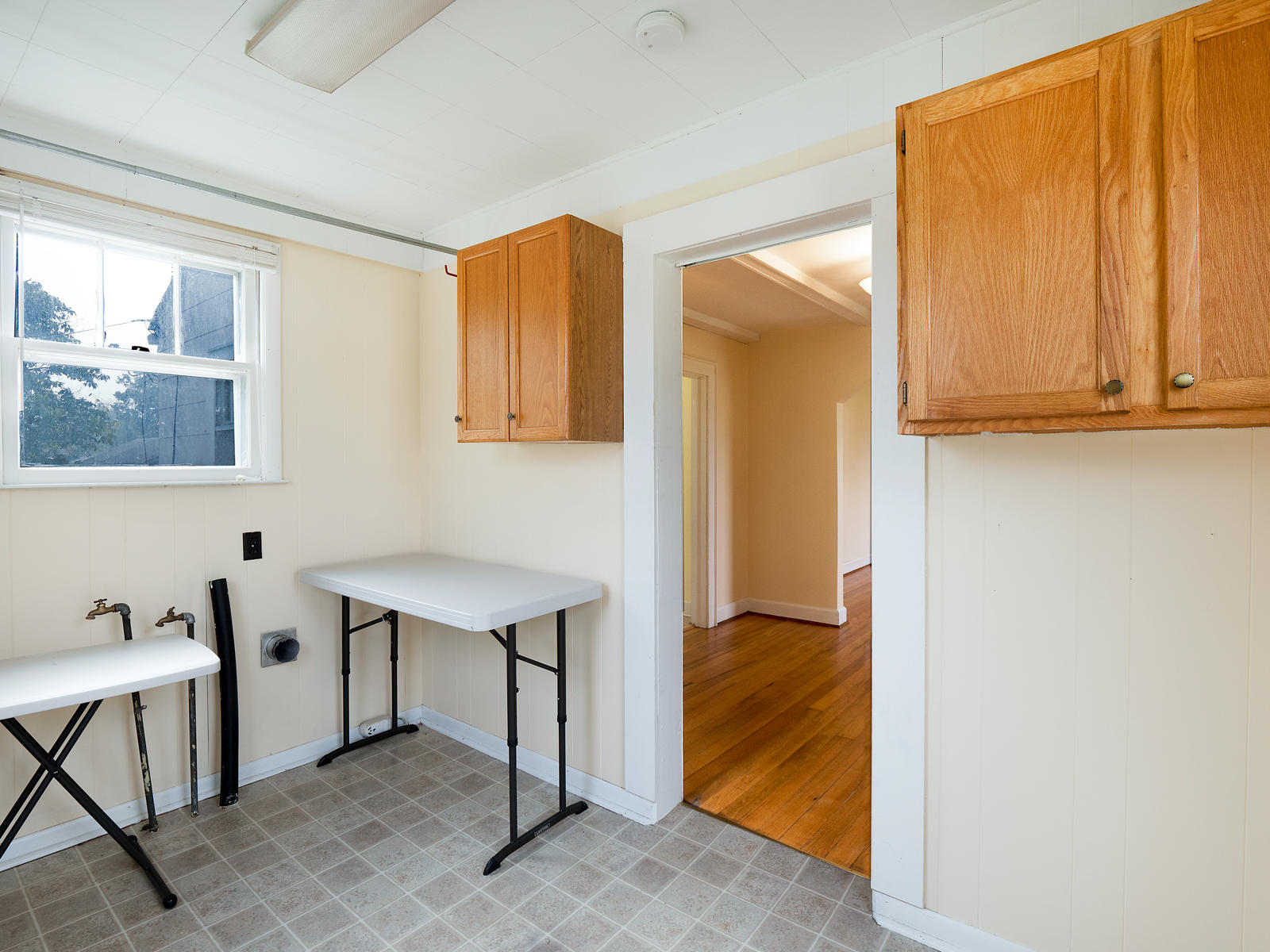 1900 McBrien Road Chattanooga, TN 37412 - Photo 11 of 15 Laundry Room