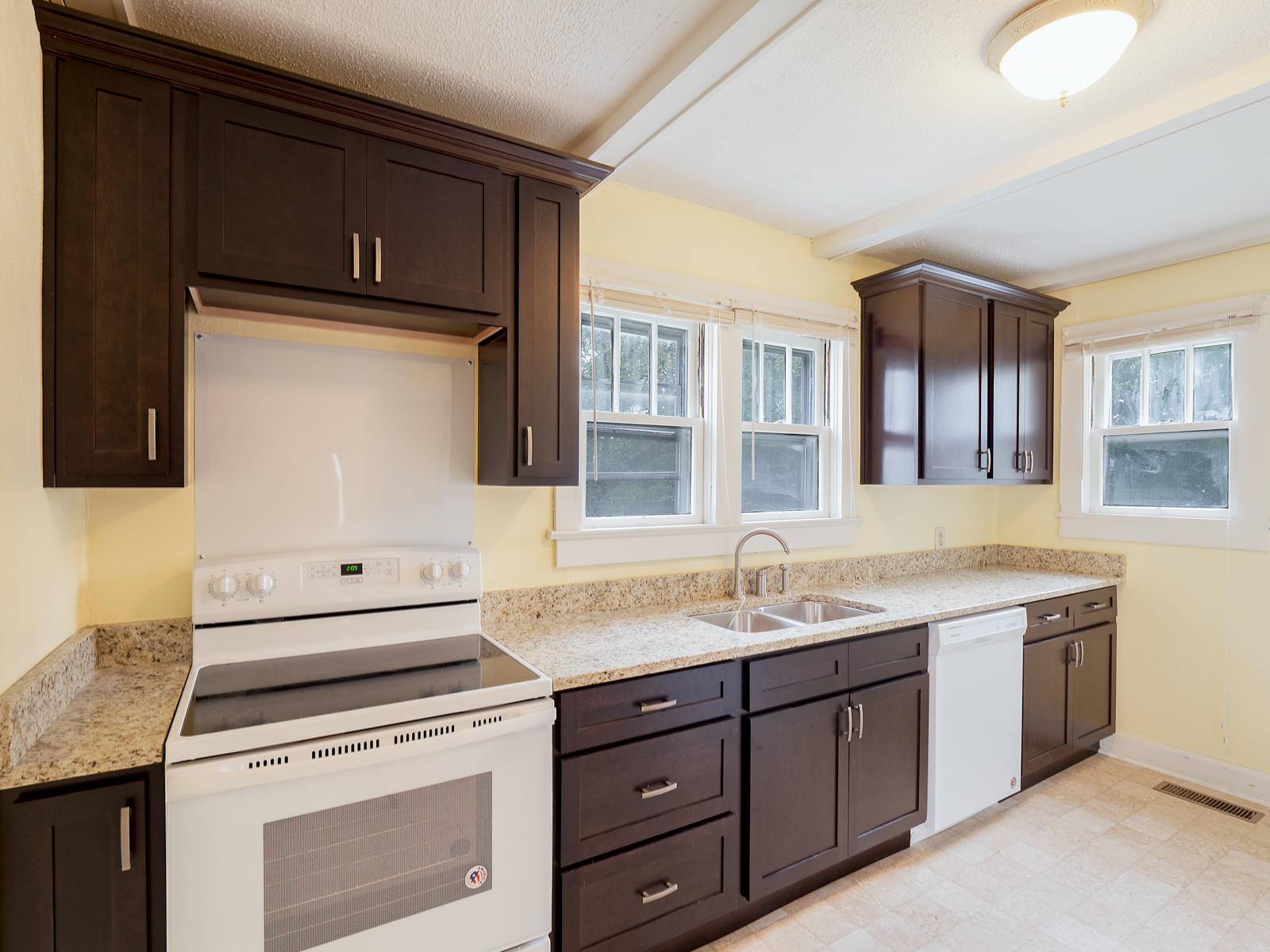 1900 McBrien Road Chattanooga, TN 37412 - Photo 4 of 15 Updated Kitchen