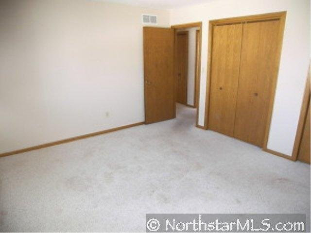 1911 48th Street Northwest Rochester, MN 55901 - Photo 3 of 9