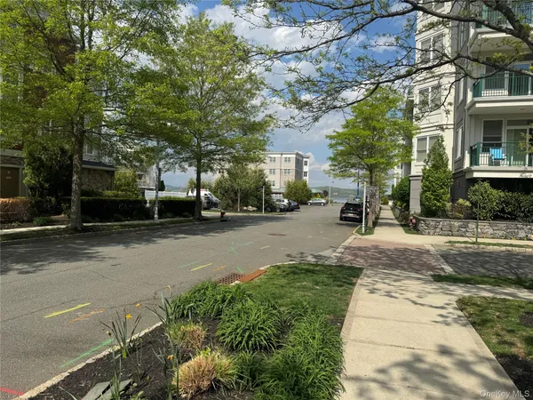 $2,950 | 3111 Leeward Drive, Haverstraw, NY 10927