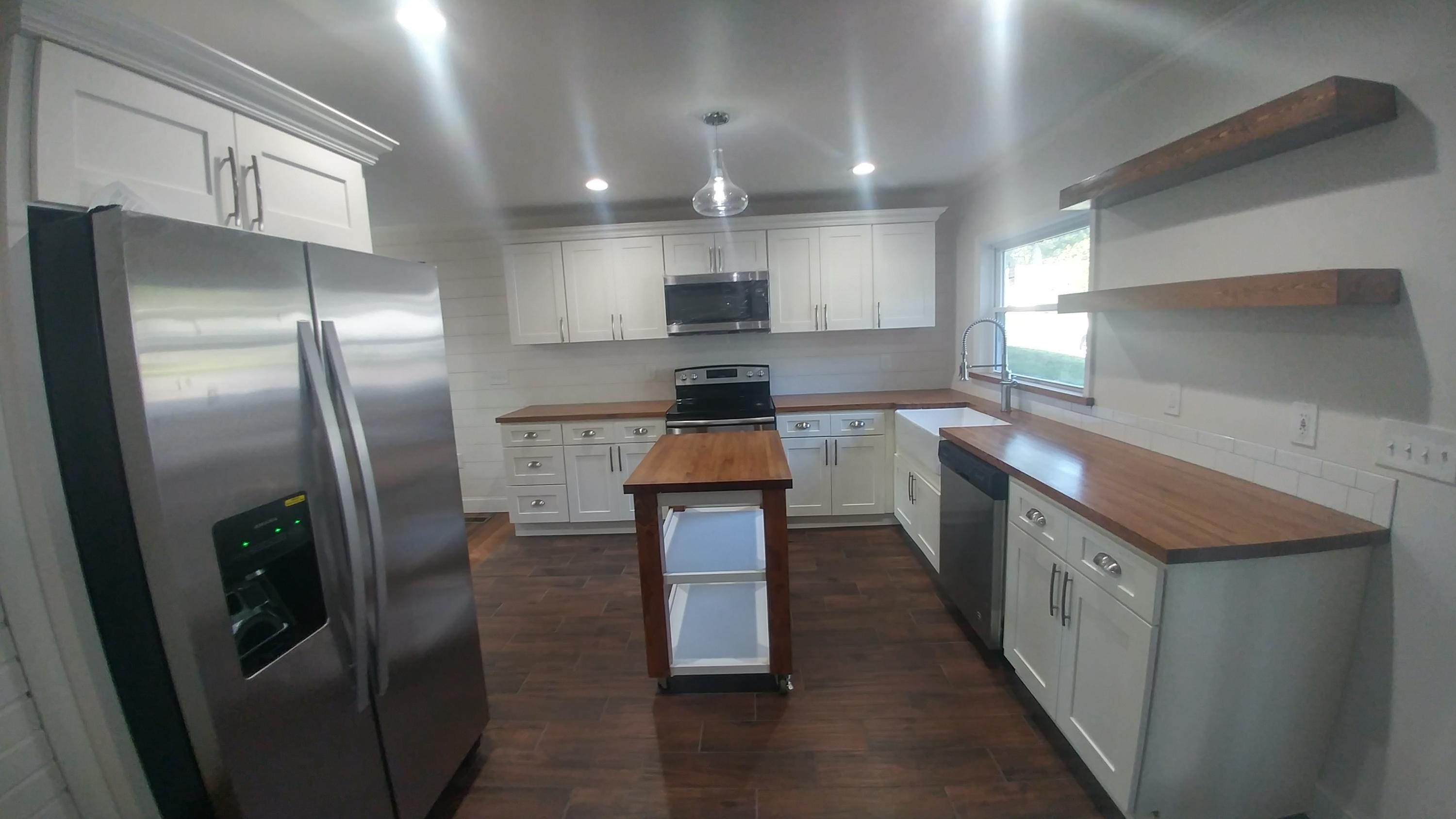 142 Georgia Avenue Oak Ridge, TN 37830 - Photo 3 of 17 0727190923a_HDR