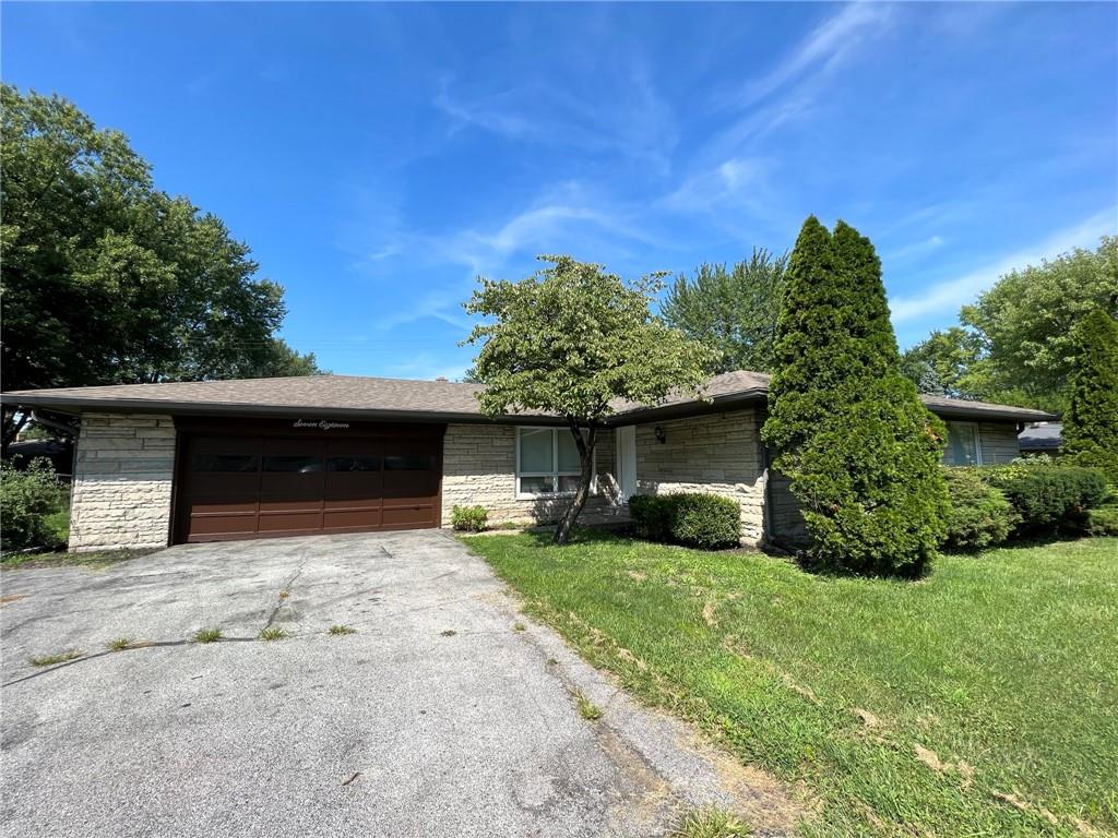 718 Howard Road Greenwood, IN 46142 - Photo 1 of 22