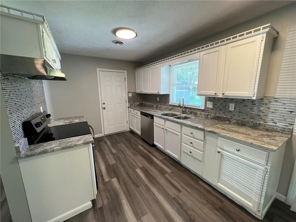 718 Howard Road Greenwood, IN 46142 - Photo 8 of 22