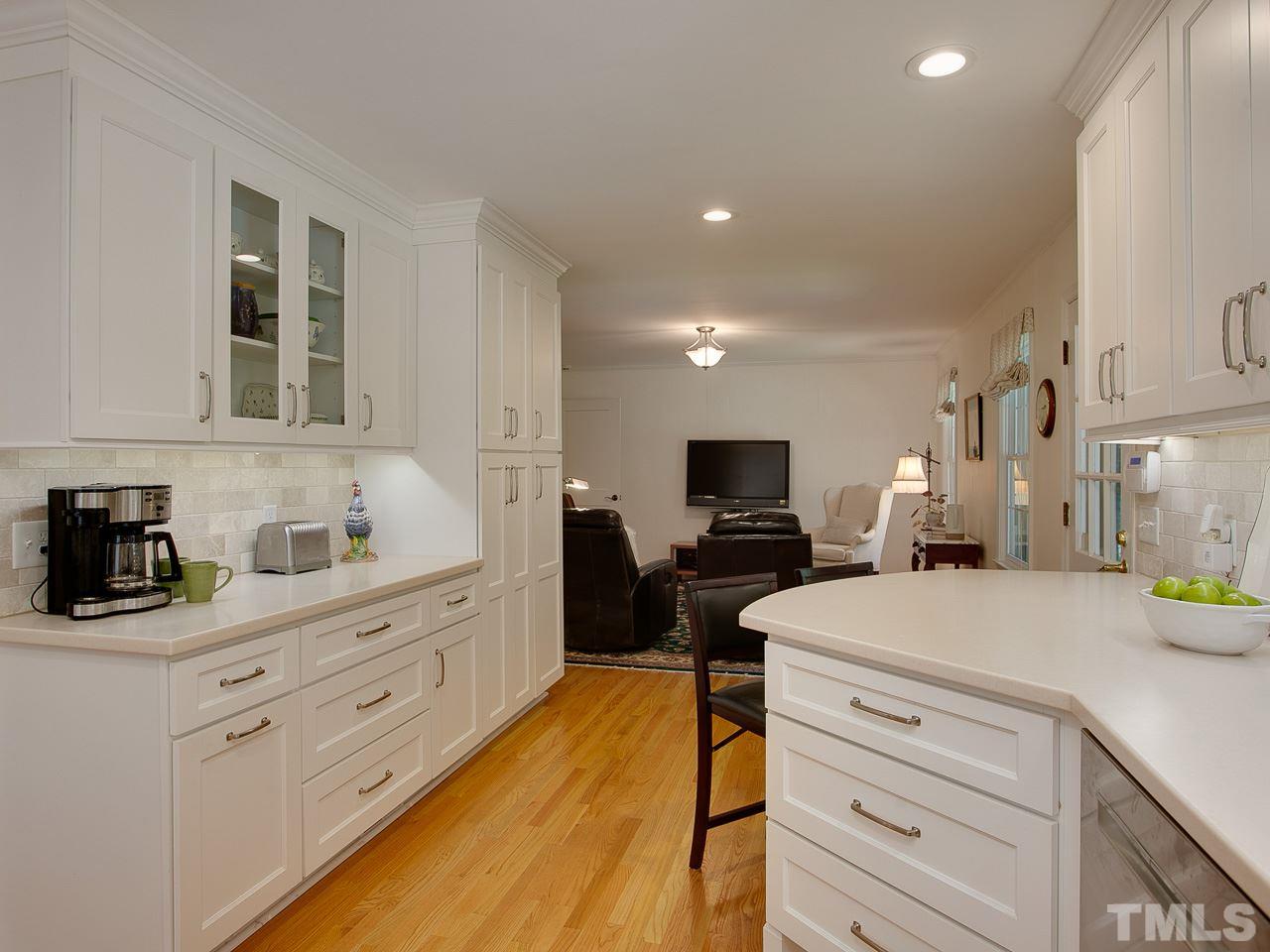 2816 Devon Road Durham, NC 27707 - Photo 7 of 28 Gallery Image 7