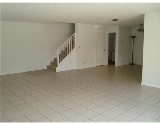 9310 Southwest 61st Way, Unit 25B Boca Raton, FL 33428 - Photo 4 of 14 Additional Photo