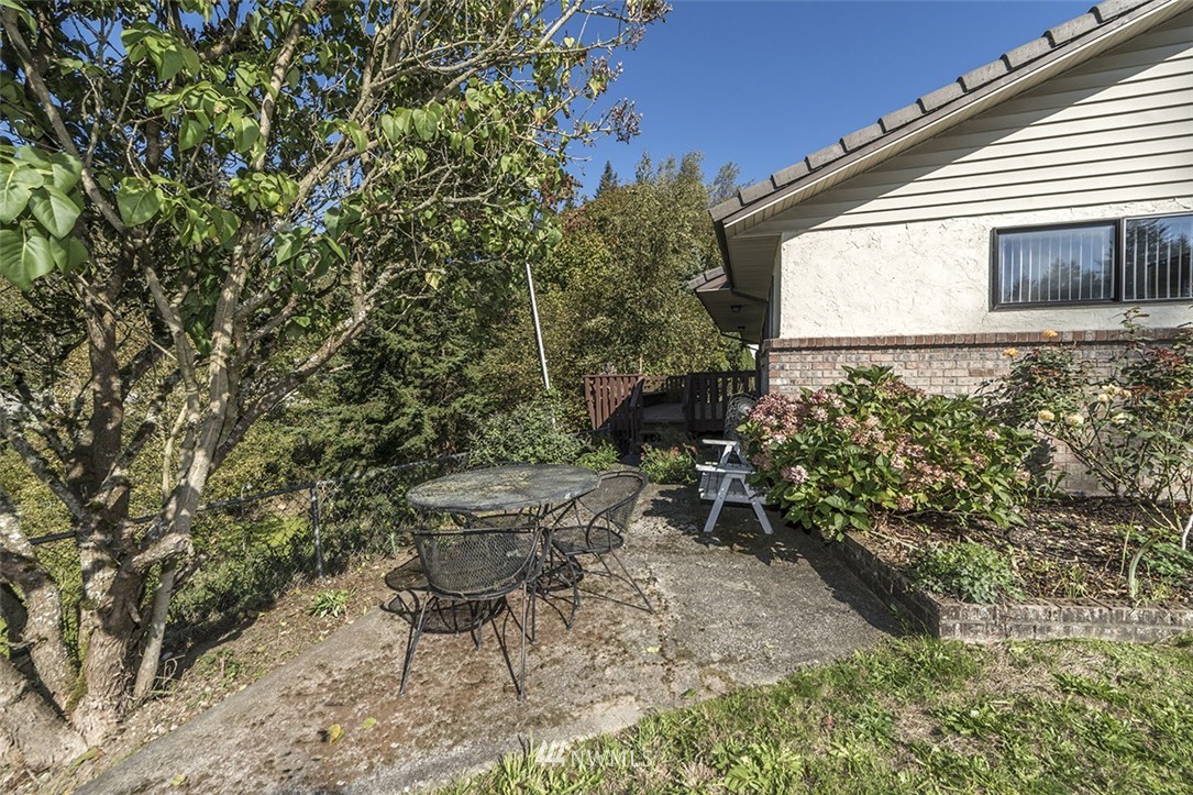 17075 Blodgett Road Mount Vernon, WA 98274 - Photo 14 of 21 Gallery Image 14
