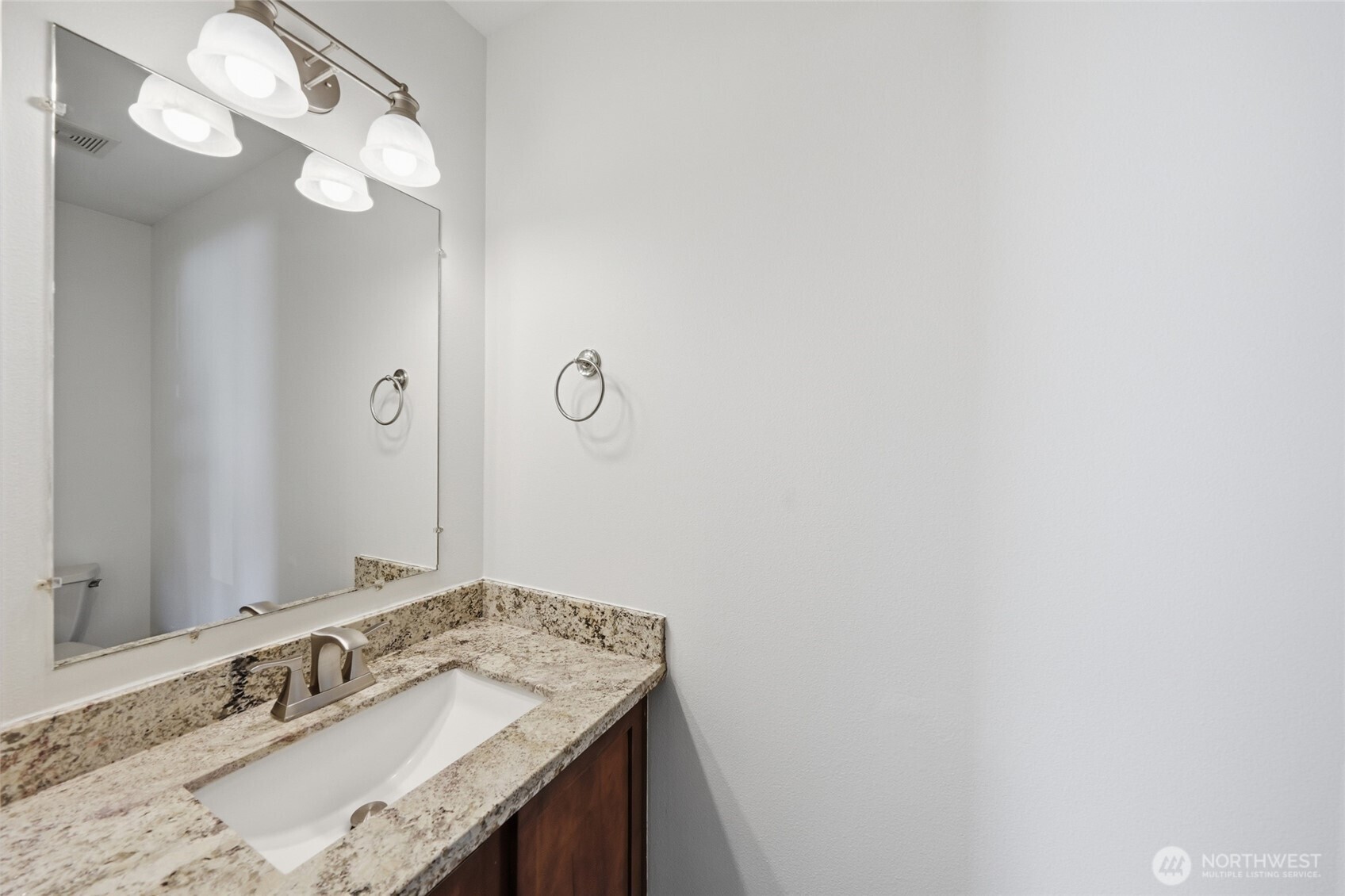 1721 Langdon Street Sumner, WA 98390 - Photo 11 of 34