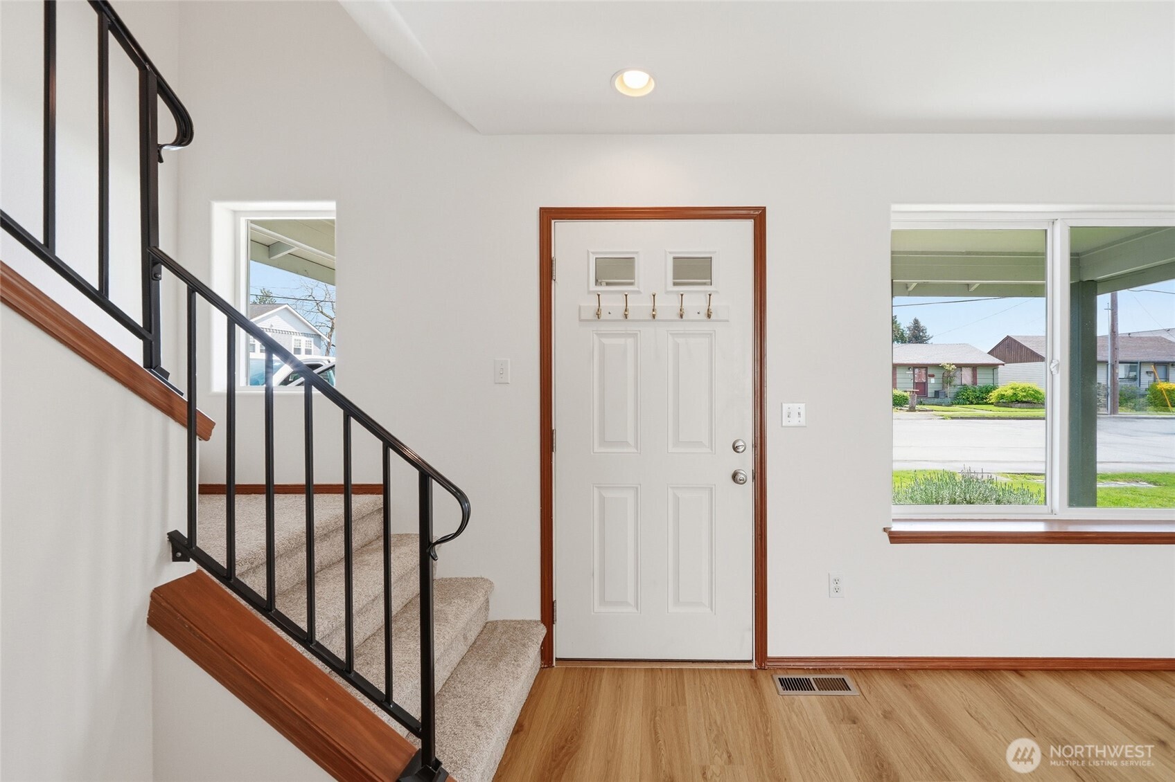 1721 Langdon Street Sumner, WA 98390 - Photo 6 of 34