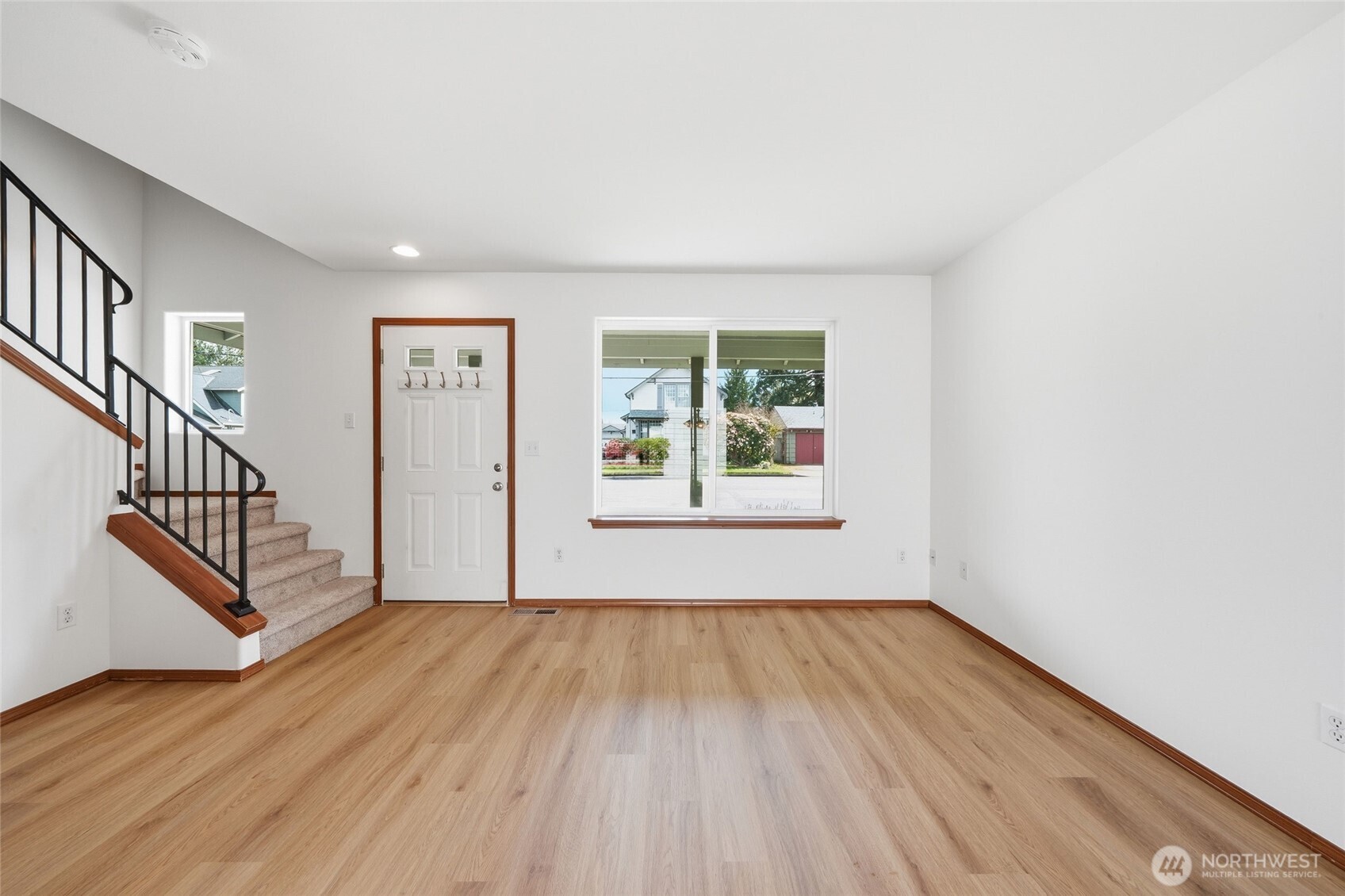 1721 Langdon Street Sumner, WA 98390 - Photo 8 of 34