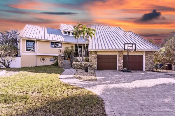 $2,150,000 | 4024 Casey Key Road, Nokomis, FL 34275