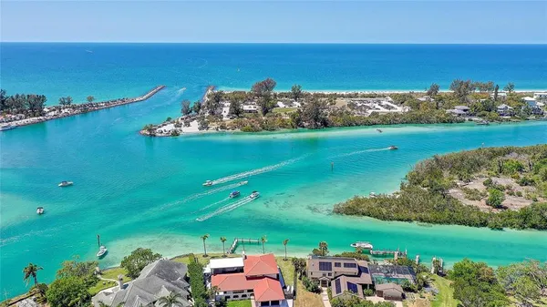 $2,150,000 | 4024 Casey Key Road, Nokomis, FL 34275