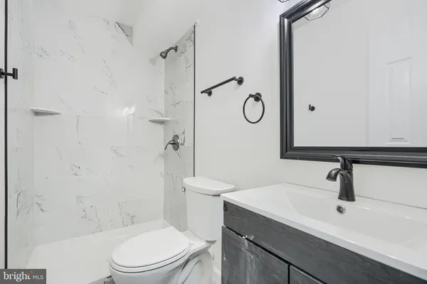 $1,750 | 7 South Carrollton Avenue, Baltimore, MD 21223