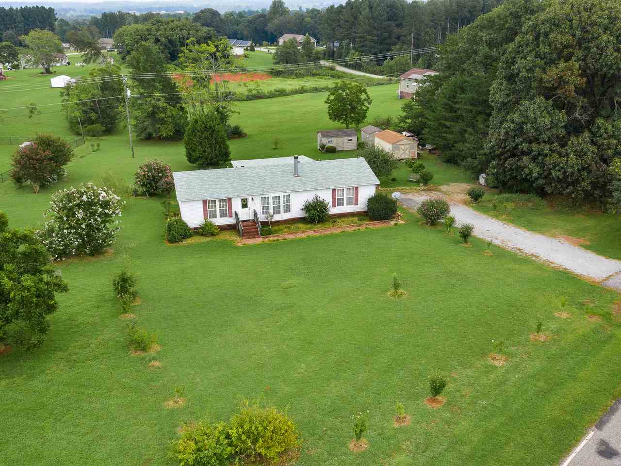 189 Ellis Ferry Road Gaffney, SC 29341 - Photo 3 of 17